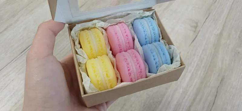 Мыло-макаруны в крафтовой коробке